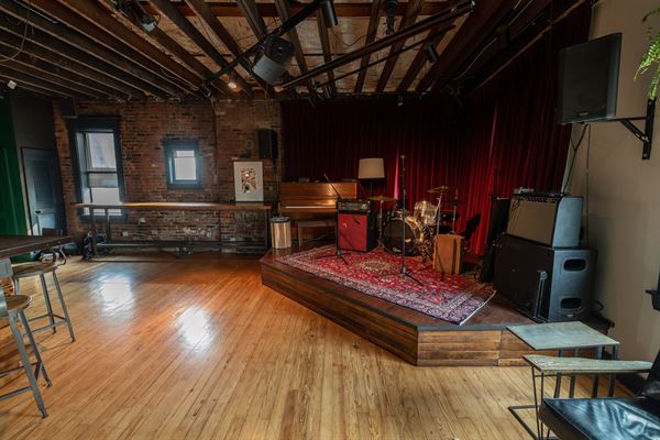 B-Side / Decade Restaurant