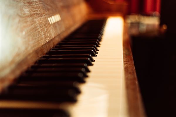 B-Side / Decade Restaurant