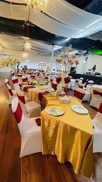 Golden Palace Ballroom  / Salón Palacio de Oro