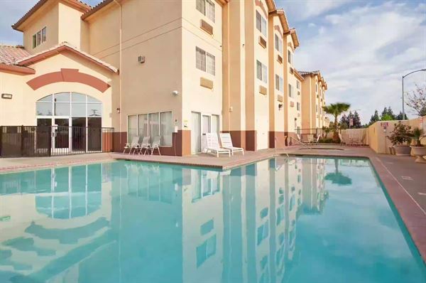 Holiday Inn Express Madera - Yosemite Park Area