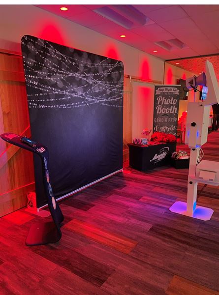 Memories and More Photo Booths