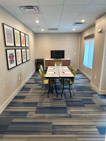 Holiday Inn Express & Suites Asheville Downtown