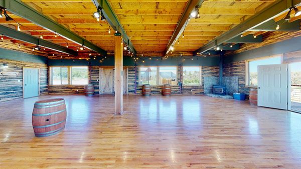 Wolf Springs Ranch Retreat/Event Center