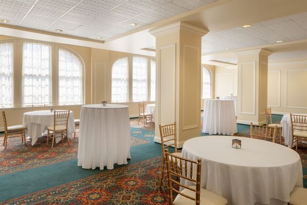 The Historic Davenport, Autograph Collection