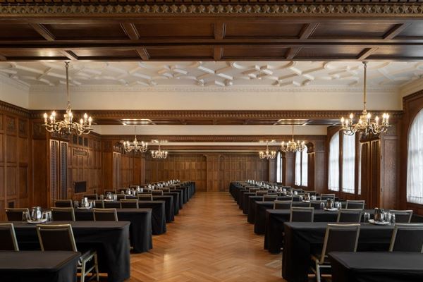 The Historic Davenport, Autograph Collection