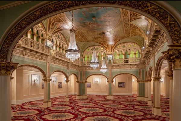 The Historic Davenport, Autograph Collection