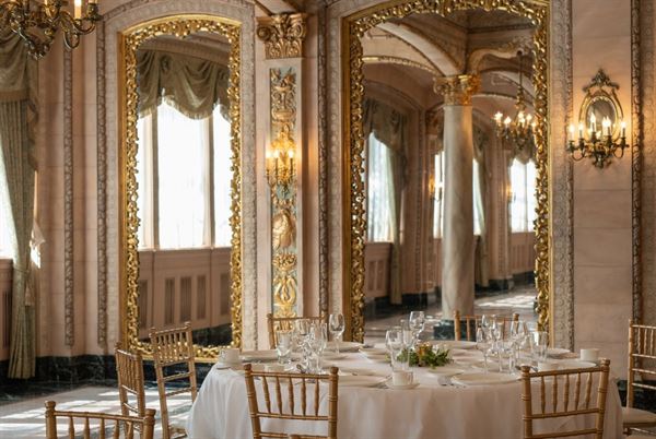 The Historic Davenport, Autograph Collection