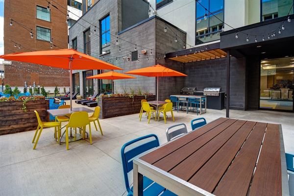 Hilton Garden Inn & Home2 Suites Kalamazoo Downtown