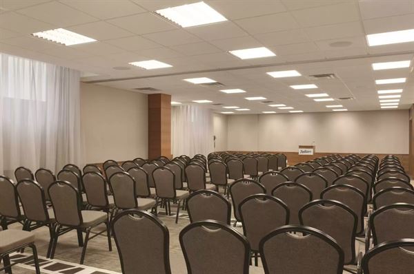 Radisson Hotel & Conference Centre Calgary Airport