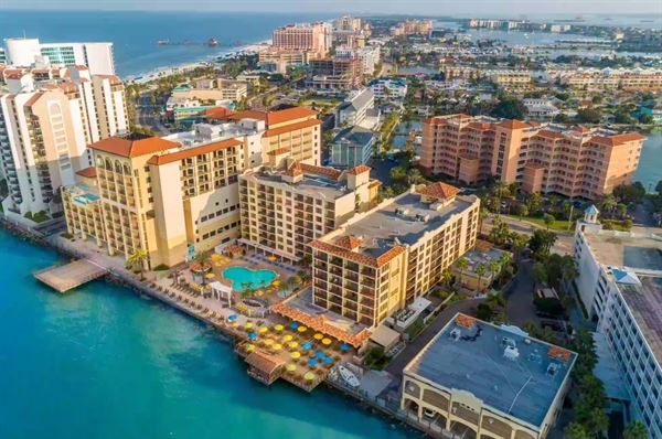 Holiday Inn Hotel & Suites Clearwater Beach