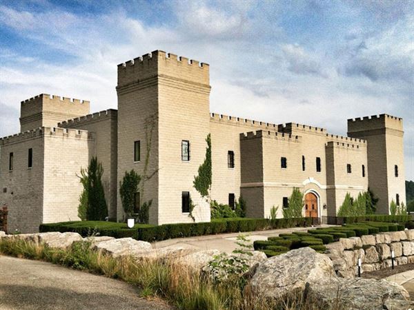 Shakespeare's Restaurant & Pub