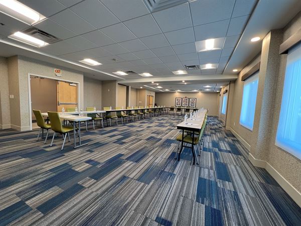 Holiday Inn Express & Suites Asheville Downtown