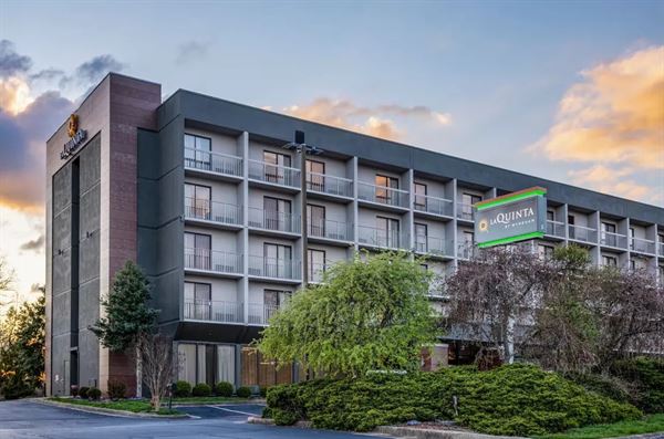 La Quinta Inn and Suites by Wyndham Kingsport TriCities Airport