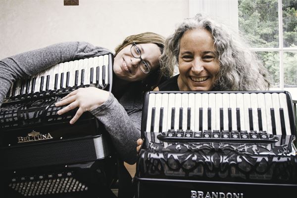 Rachel Bell Music: Celtic, French, English trad music