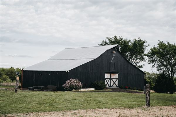 Black Barn at Stone Creek