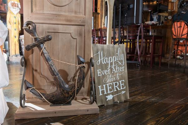 Hooper's Crab House & Sneaky Pete's