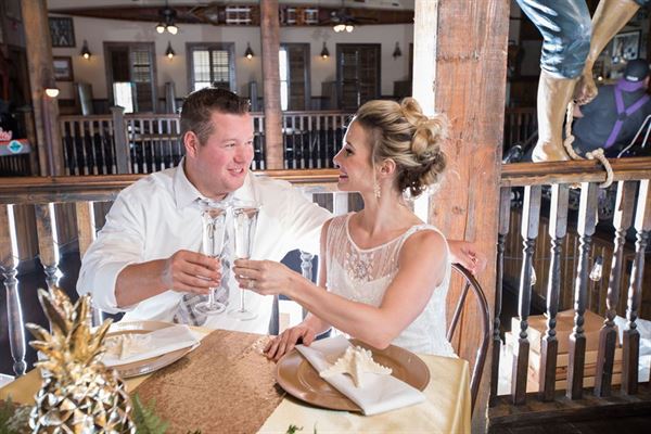 Hooper's Crab House & Sneaky Pete's