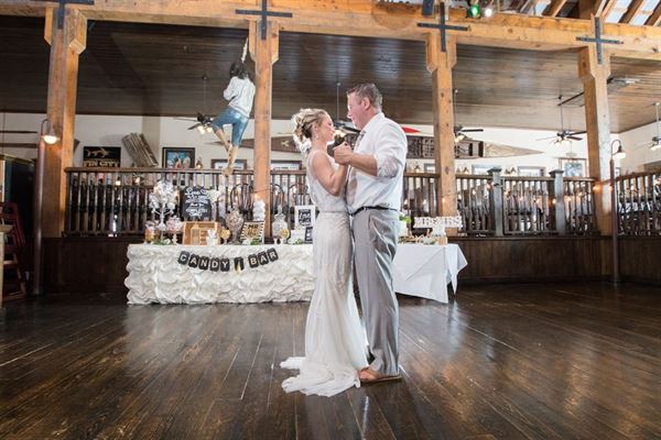 Hooper's Crab House & Sneaky Pete's