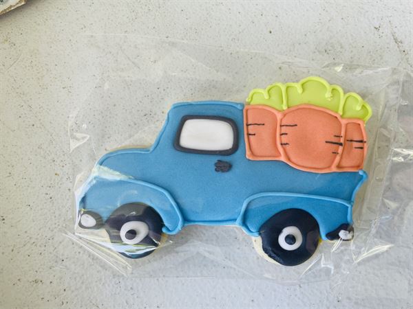 Auntie A's Cake Pops & Mama Wes's Cookies