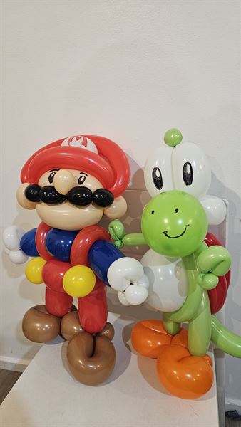 Hoopla Face Painting & Balloons LLC