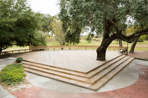 Lynn Meadows Discovery Center