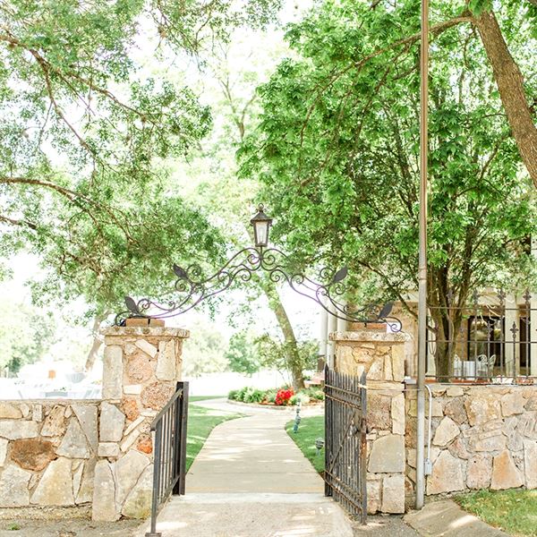 Riverhill Country Club