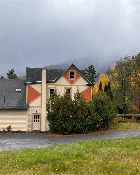 Nat's Mountain House