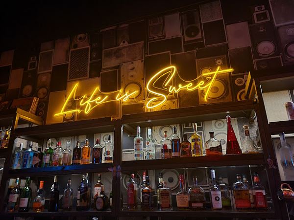 Sweet Caroline Karaoke Bar