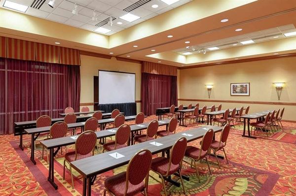 Embassy Suites Loveland - Hotel, Spa & Conference Center