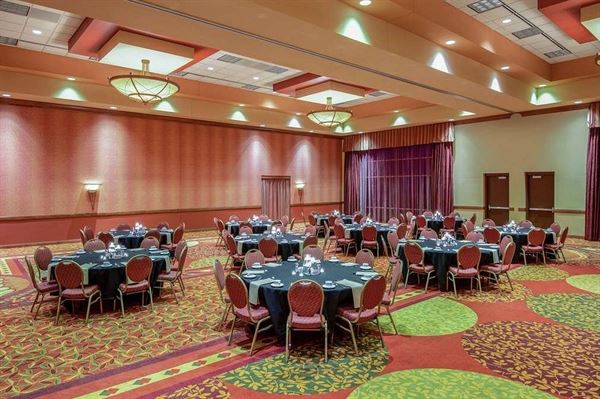 Embassy Suites Loveland - Hotel, Spa & Conference Center