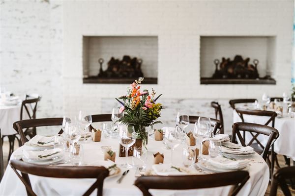 Daymark Bar & Restaurant