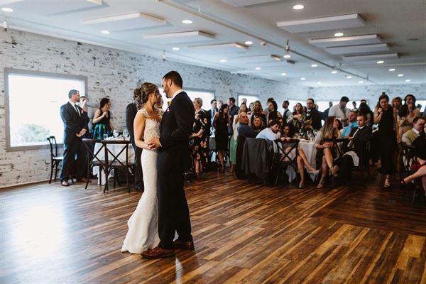 Daymark Bar & Restaurant