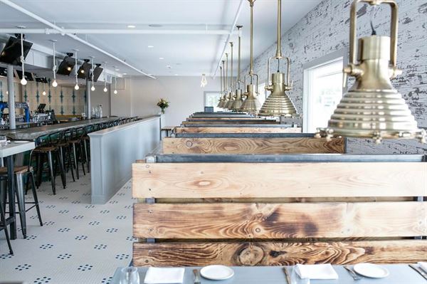 Daymark Bar & Restaurant