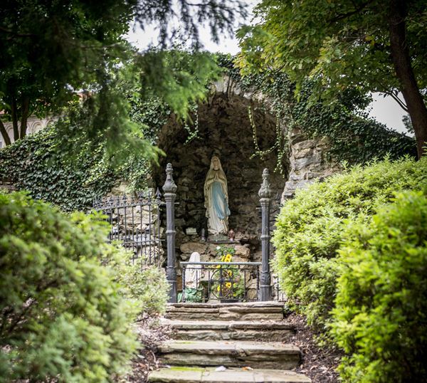 Chestnut Hill College