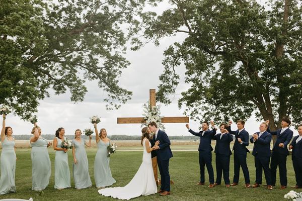 Dutch Ford Farm Wedding and Event Venue