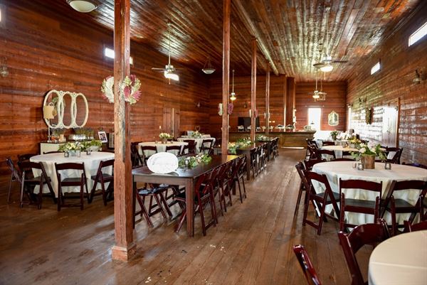 Dutch Ford Farm Wedding and Event Venue