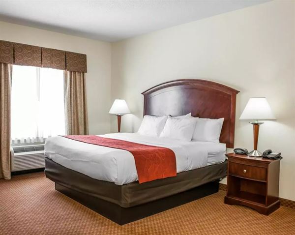 Comfort Suites Near Indianapolis Airport