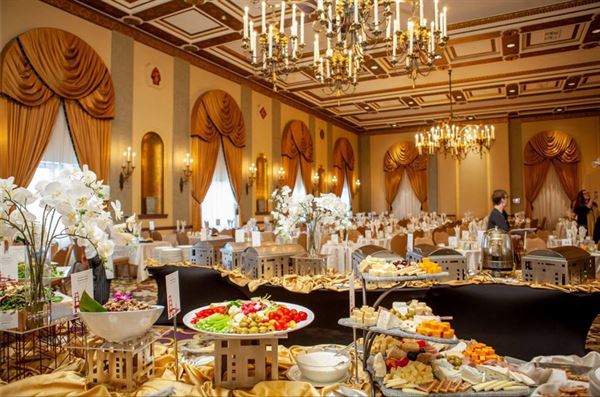 Marines Memorial Club & Hotel