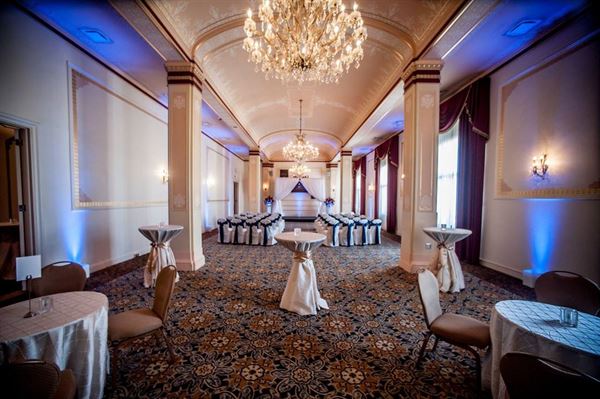 Marines Memorial Club & Hotel