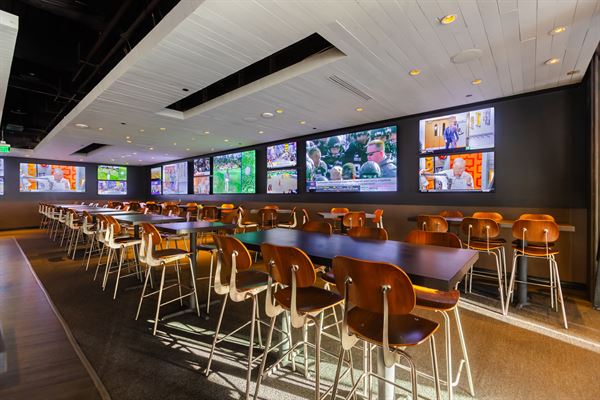 Tom's Watch Bar - Las Vegas