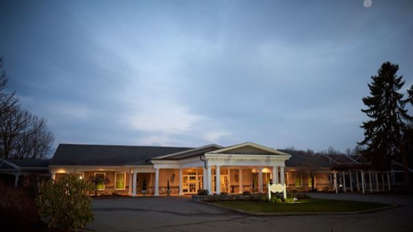 Amber Room Colonnade