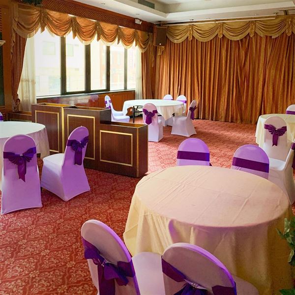 Golden Unicorn Restaurant