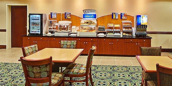 Holiday Inn Express & Suites Millington-Memphis Area