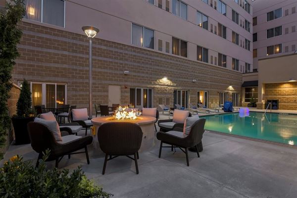 DoubleTree by Hilton Evansville