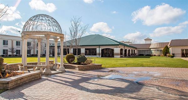 Clarion Inn & Waterford Conference Center