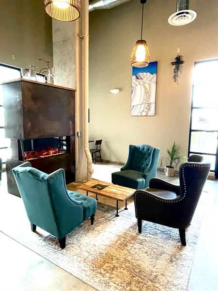 Launch Cafe + Cocktails