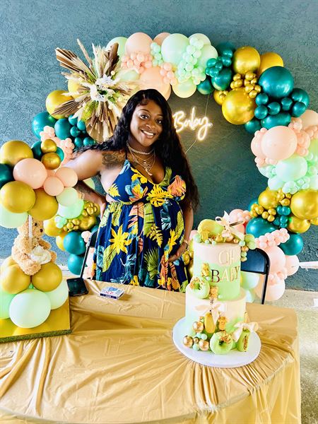 Oh She Popping! Balloon Decor