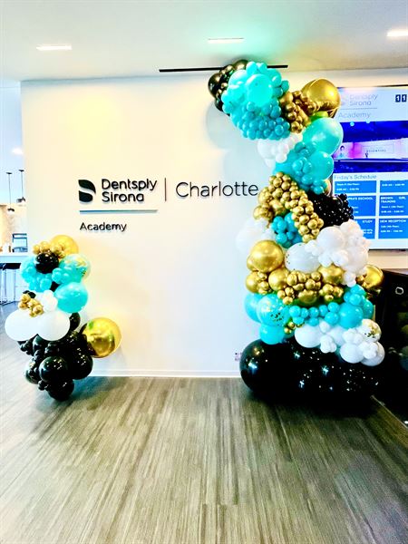 Oh She Popping! Balloon Decor