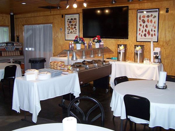 Birdsong Resort & Marina