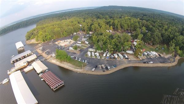 Birdsong Resort & Marina